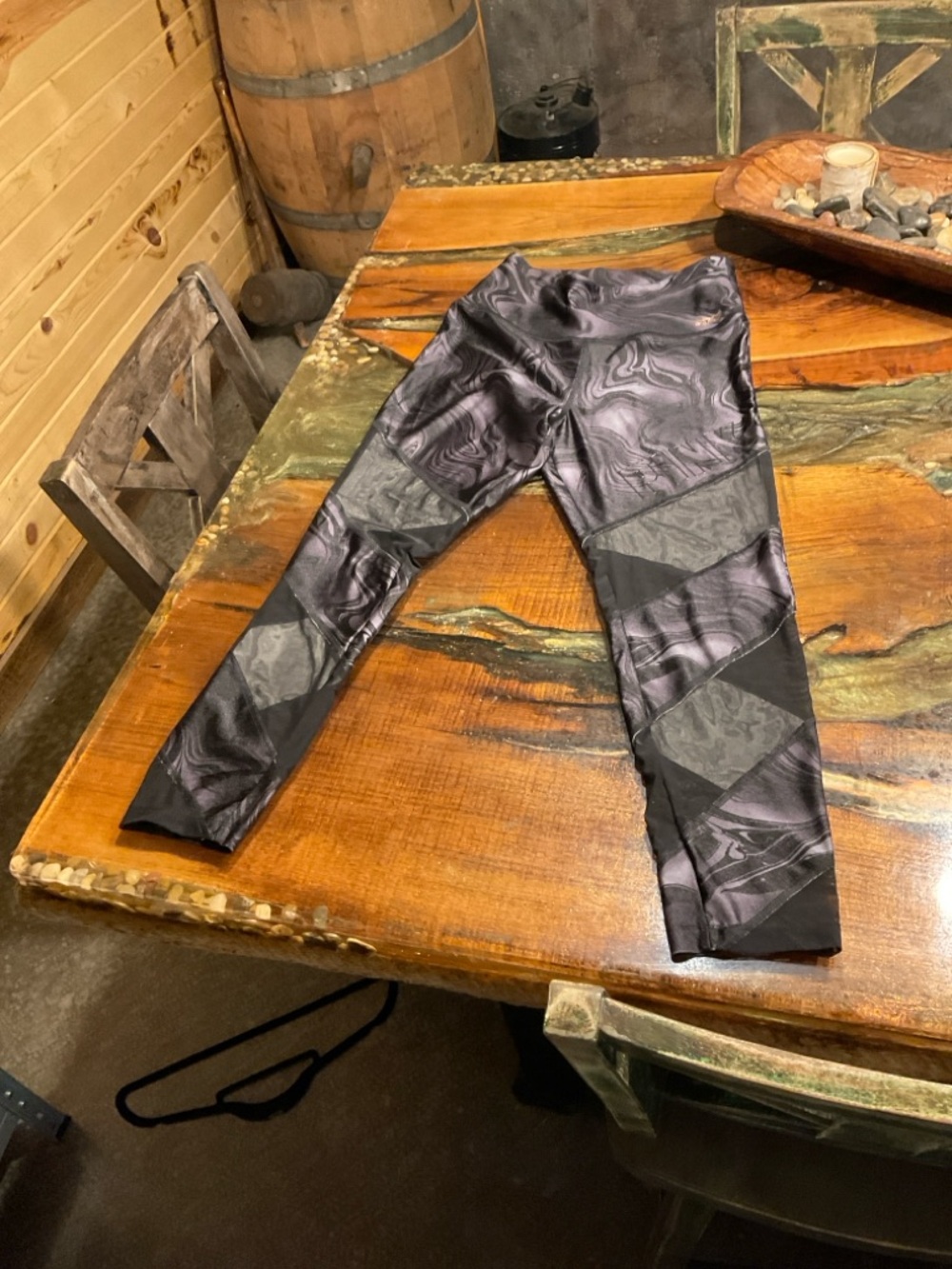 PINK Victoria's Secret Black & Gray Marble Active Leggings